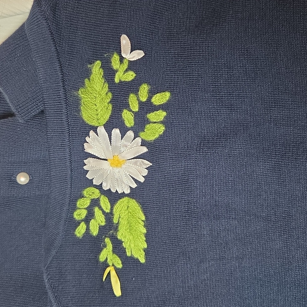 Brooks Brothers Navy Cardigan with Floral Embroidery,sz L. - Picture 6 of 6